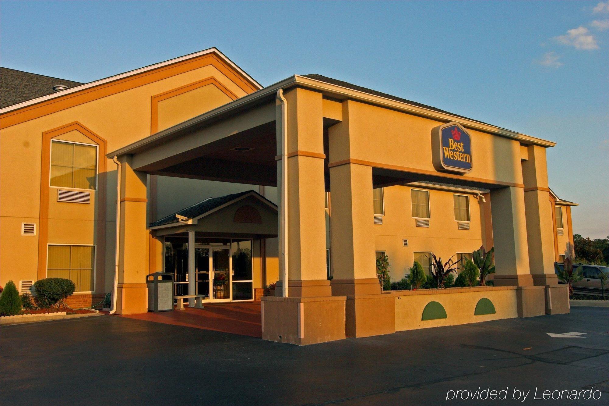 Comfort Suites Milledgeville Exterior photo