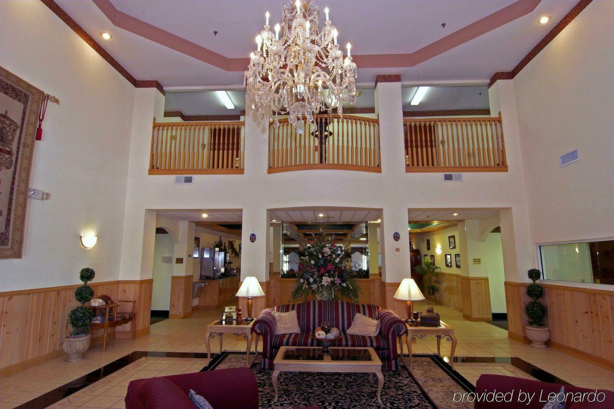 Comfort Suites Milledgeville Exterior photo